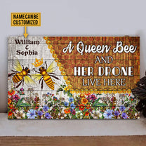 Personalized A Queen Bee And Her Drone Live Here Pallet Wood Rectangle Sign